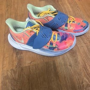 Kyrie Low 3’ ‘Tie-Dye’